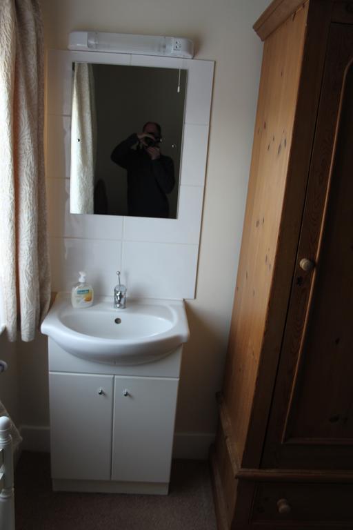 クローリー The Manor House Bed & Breakfast エクステリア 写真